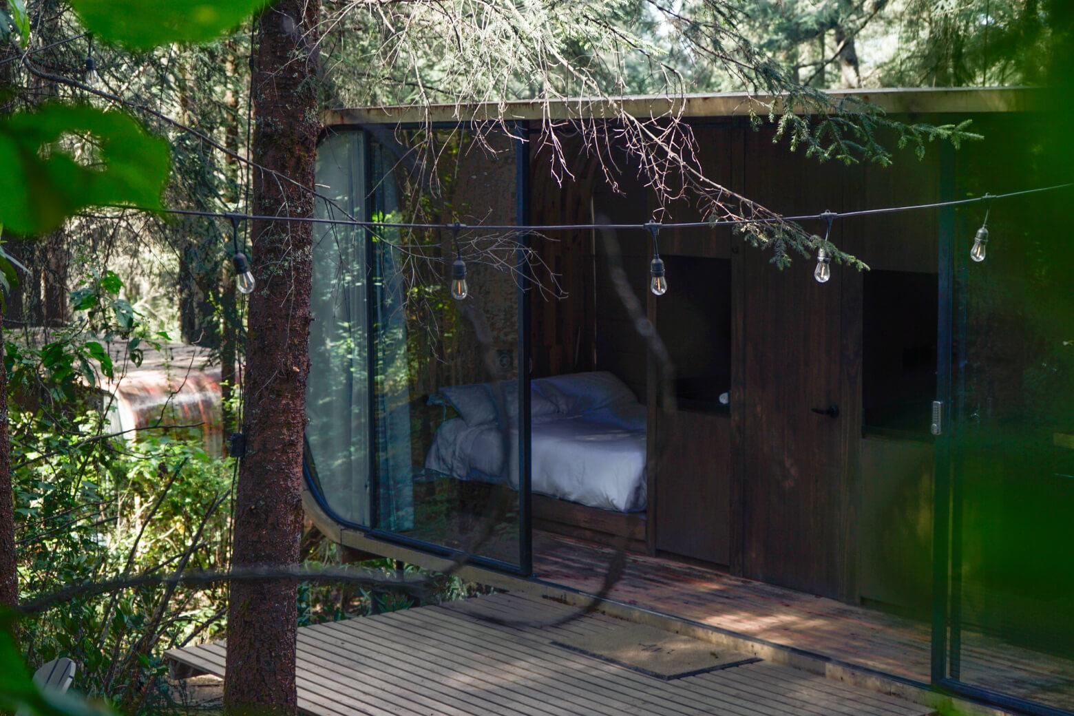 <span className='videoSpace'>C FRAME</span><br />$1’217’000 MXN_INSTALLED_PLUS TEXTILES_MINIBAR_AND_FREIGHT_<br />20 M2_ONE BEDROOM_ONE FULL BATHROOM_LIVING ROOM_KITCHENETTE_INDOOR/OUTDOOR SHOWER_ 5